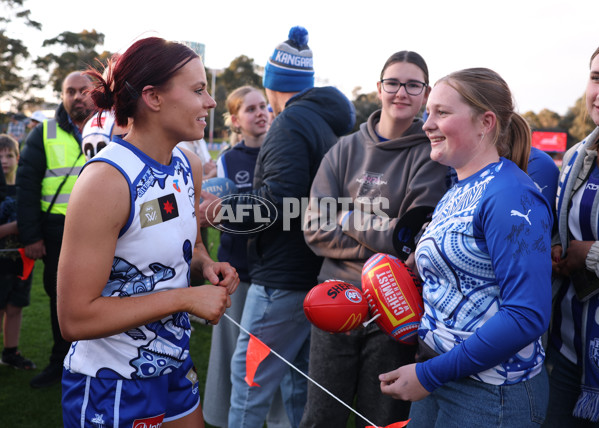 AFLW 2025 Round 04 - North Melbourne v Collingwood - A-62356322