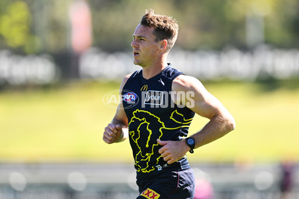 AFL 2025 Training - Brisbane 110925 - A-62414622