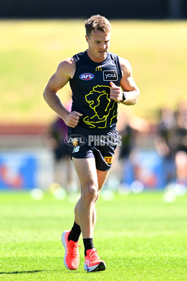 AFL 2025 Training - Brisbane 110925 - A-62481842