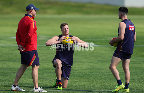 AFL 2025 Training - Adelaide 110925 - A-62481897