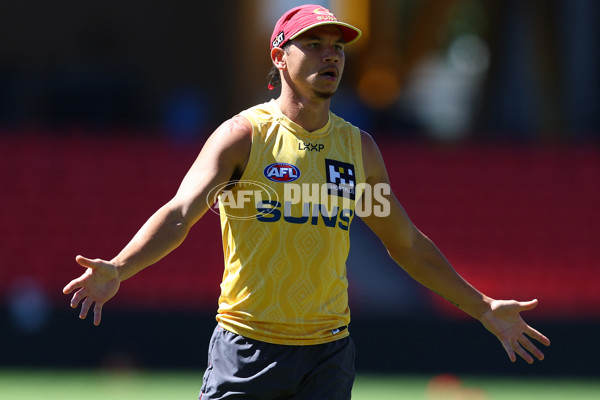 AFL 2025 Training - Gold Coast 110925 - A-62531607