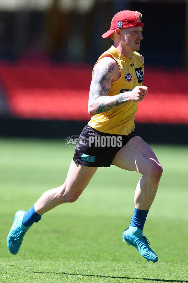 AFL 2025 Training - Gold Coast 110925 - A-62531609