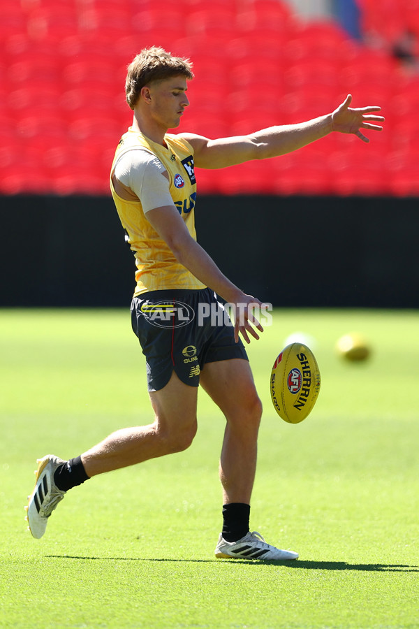 AFL 2025 Training - Gold Coast 110925 - A-62531617