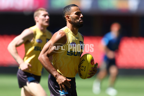 AFL 2025 Training - Gold Coast 110925 - A-62534876