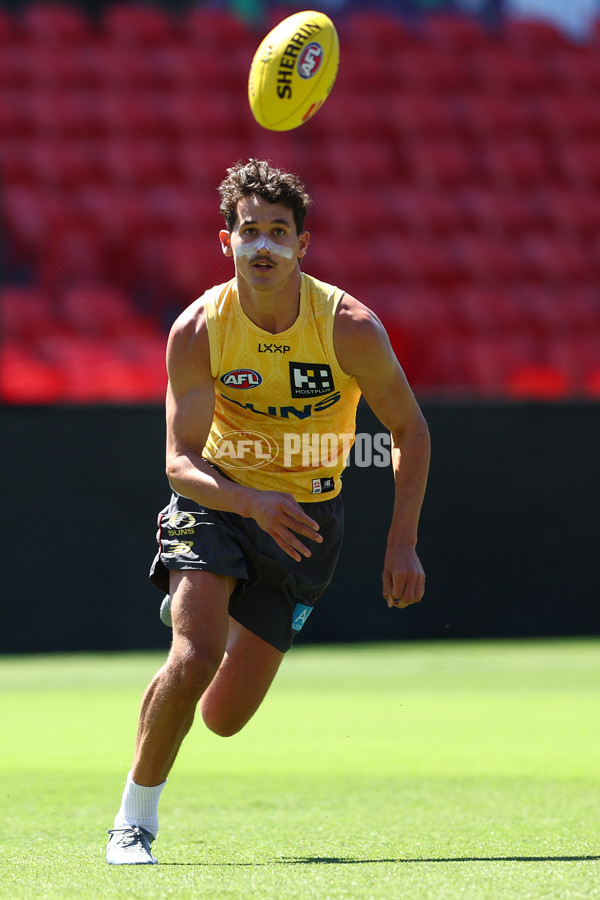 AFL 2025 Training - Gold Coast 110925 - A-62534892