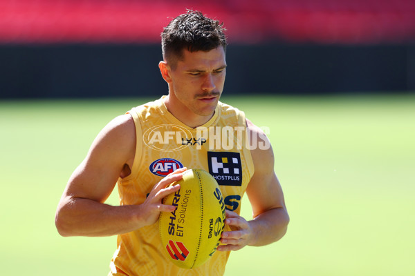 AFL 2025 Training - Gold Coast 110925 - A-62534915