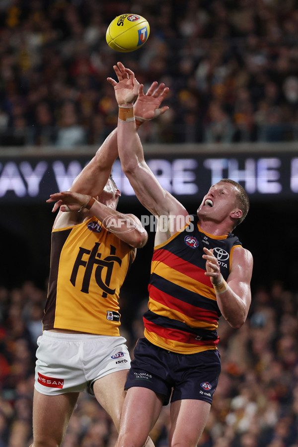 AFL 2025 First Semi Final - Adelaide v Hawthorn - A-62571858
