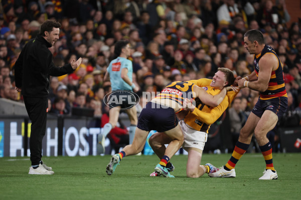 AFL 2025 First Semi Final - Adelaide v Hawthorn - A-62571895