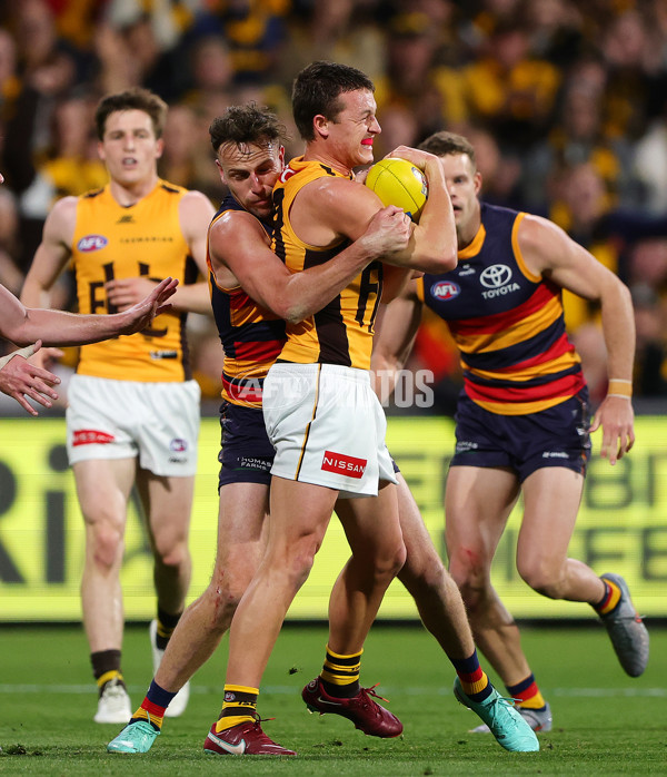 AFL 2025 First Semi Final - Adelaide v Hawthorn - A-62571899
