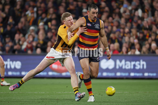 AFL 2025 First Semi Final - Adelaide v Hawthorn - A-62574380