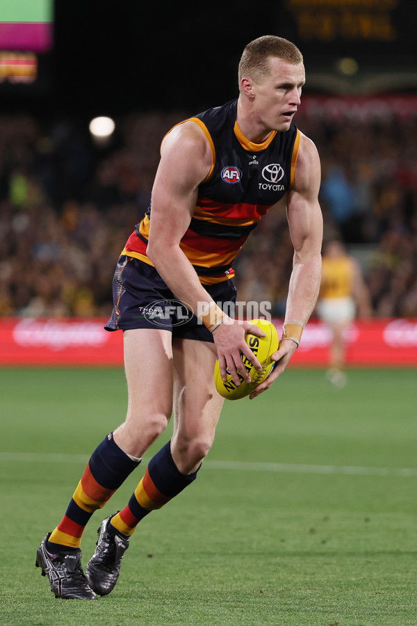 AFL 2025 First Semi Final - Adelaide v Hawthorn - A-62574410