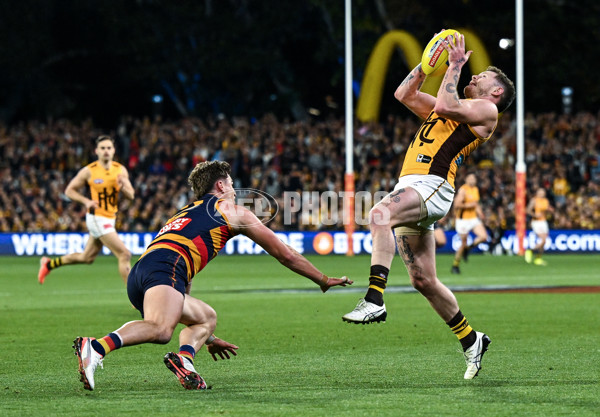 AFL 2025 First Semi Final - Adelaide v Hawthorn - A-62579544