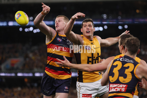 AFL 2025 First Semi Final - Adelaide v Hawthorn - A-62581182