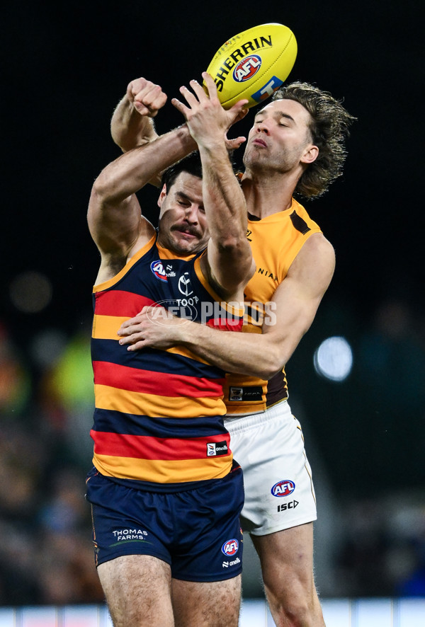 AFL 2025 First Semi Final - Adelaide v Hawthorn - A-62585678