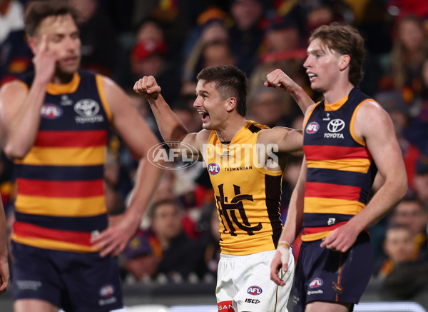 AFL 2025 First Semi Final - Adelaide v Hawthorn - A-62585751