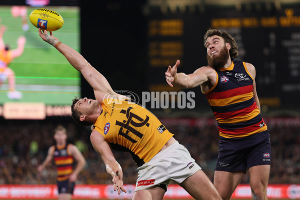 AFL 2025 First Semi Final - Adelaide v Hawthorn - A-62587877