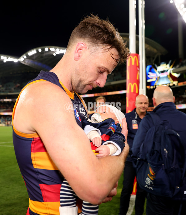 AFL 2025 First Semi Final - Adelaide v Hawthorn - A-62596386