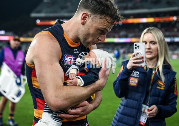 AFL 2025 First Semi Final - Adelaide v Hawthorn - A-62596422