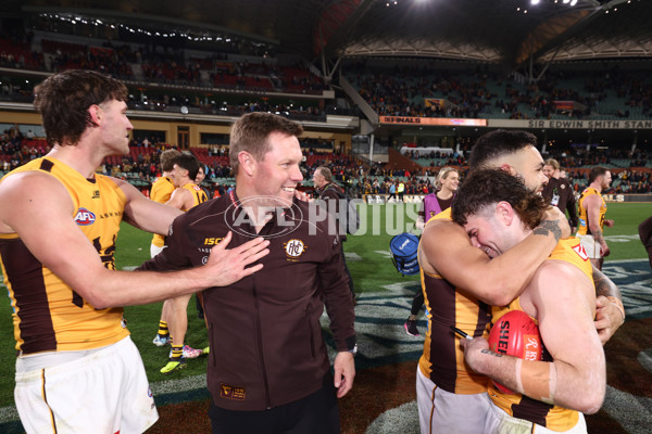 AFL 2025 First Semi Final - Adelaide v Hawthorn - A-62600914