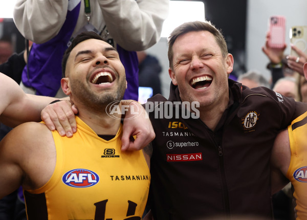 AFL 2025 First Semi Final - Adelaide v Hawthorn - A-62600938