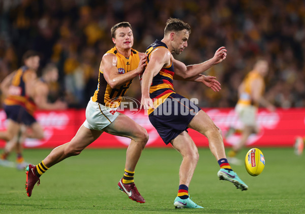 AFL 2025 First Semi Final - Adelaide v Hawthorn - A-62601574
