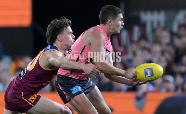AFL 2025 Second Semi Final - Brisbane v Gold Coast - A-62779791