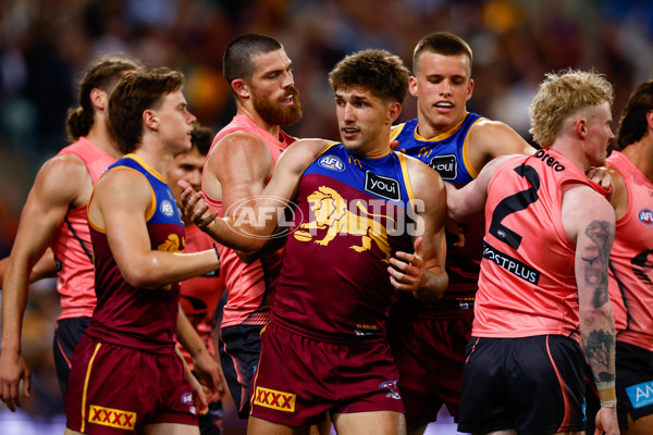 AFL 2025 Second Semi Final - Brisbane v Gold Coast - A-62789790