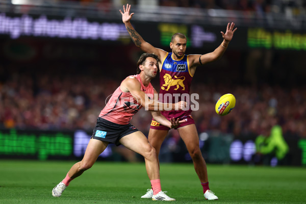 AFL 2025 Second Semi Final - Brisbane v Gold Coast - A-62791514