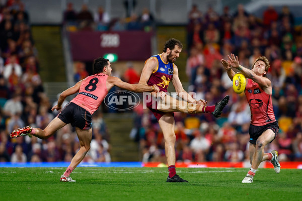 AFL 2025 Second Semi Final - Brisbane v Gold Coast - A-62794938
