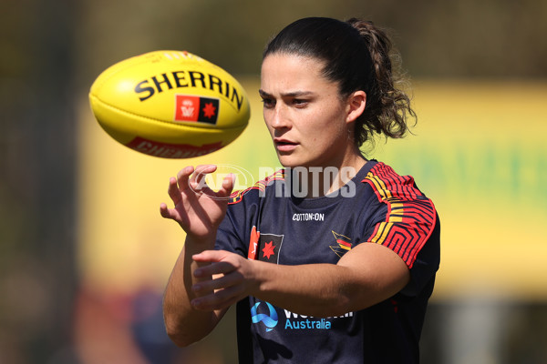 AFLW 2025 Round 05 - Hawthorn v Adelaide - A-62809586