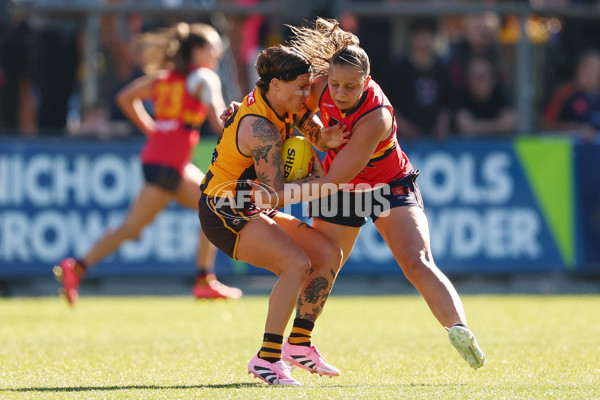 AFLW 2025 Round 05 - Hawthorn v Adelaide - A-62811179