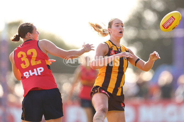 AFLW 2025 Round 05 - Hawthorn v Adelaide - A-62815294