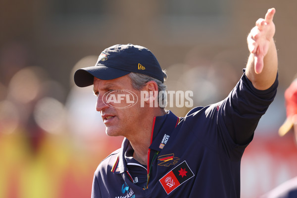 AFLW 2025 Round 05 - Hawthorn v Adelaide - A-62815297