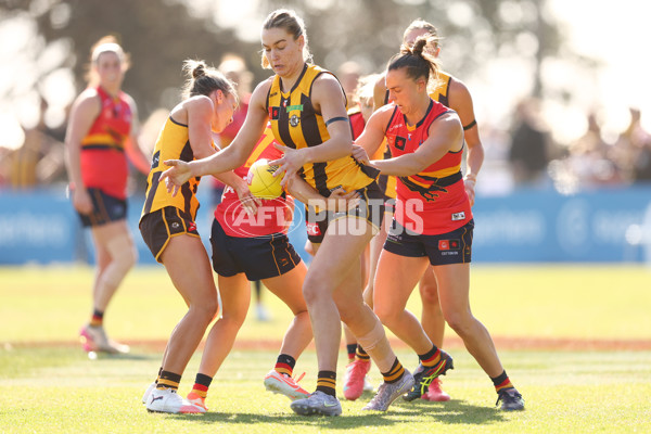 AFLW 2025 Round 05 - Hawthorn v Adelaide - A-62815299