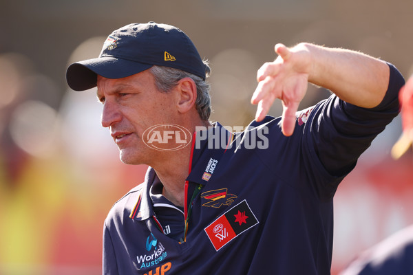 AFLW 2025 Round 05 - Hawthorn v Adelaide - A-62815311