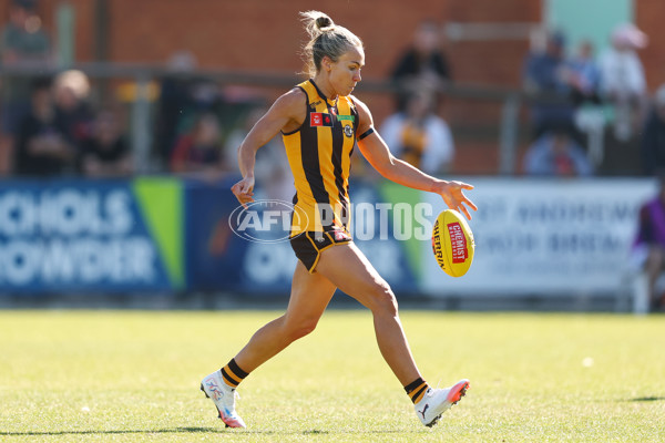 AFLW 2025 Round 05 - Hawthorn v Adelaide - A-62816553