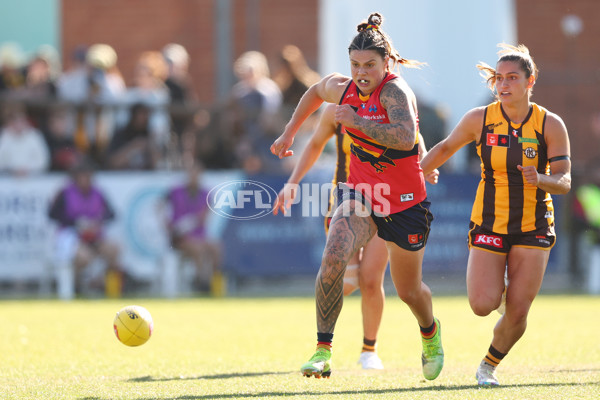AFLW 2025 Round 05 - Hawthorn v Adelaide - A-62816555
