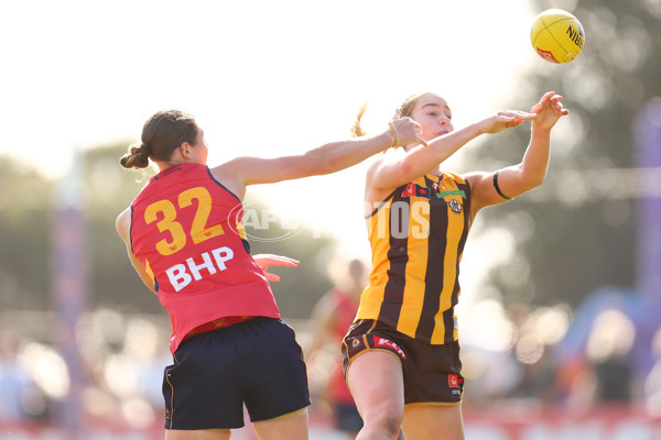 AFLW 2025 Round 05 - Hawthorn v Adelaide - A-62816557