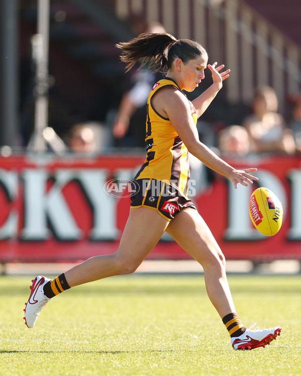 AFLW 2025 Round 05 - Hawthorn v Adelaide - A-62816571