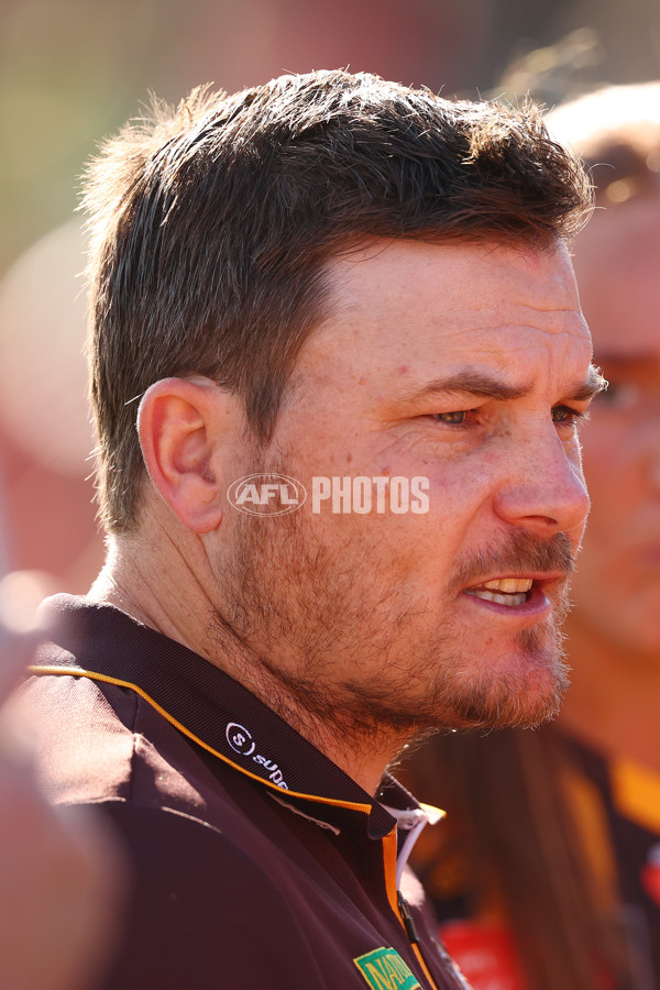 AFLW 2025 Round 05 - Hawthorn v Adelaide - A-62816588