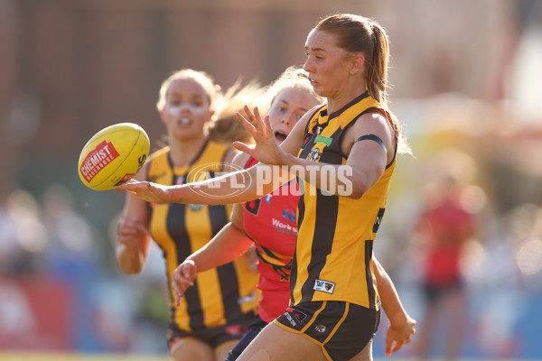 AFLW 2025 Round 05 - Hawthorn v Adelaide - A-62819331
