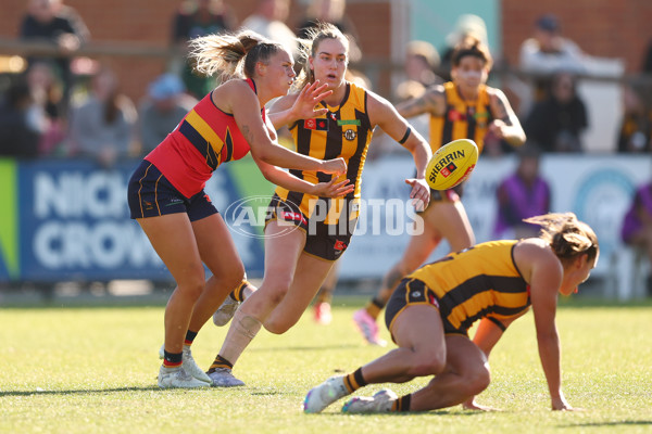 AFLW 2025 Round 05 - Hawthorn v Adelaide - A-62819333