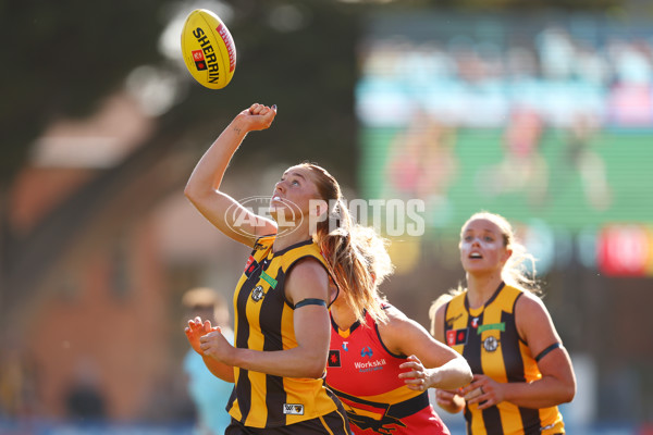 AFLW 2025 Round 05 - Hawthorn v Adelaide - A-62819334