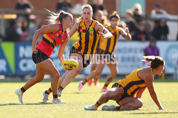 AFLW 2025 Round 05 - Hawthorn v Adelaide - A-62819339
