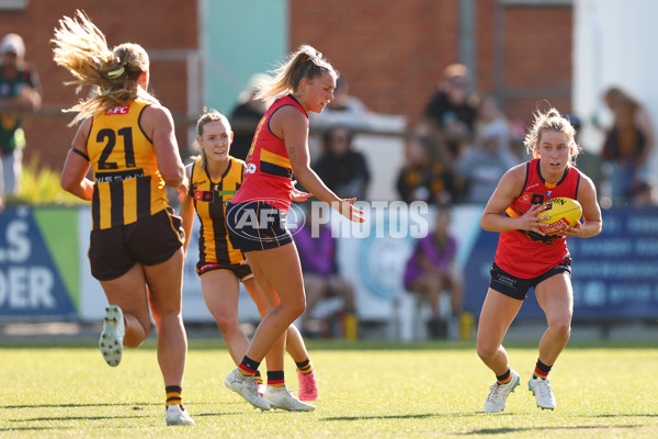 AFLW 2025 Round 05 - Hawthorn v Adelaide - A-62819351