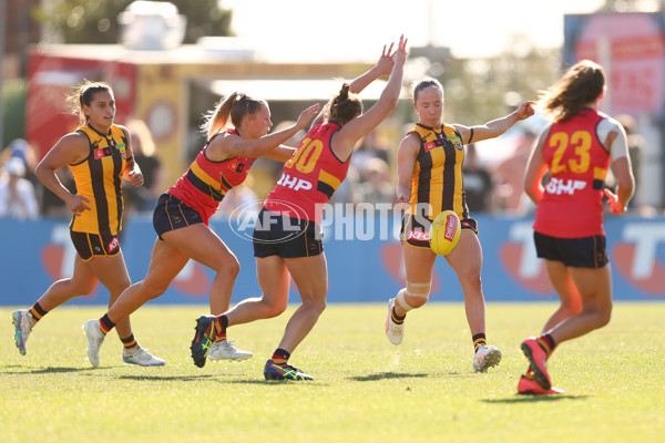 AFLW 2025 Round 05 - Hawthorn v Adelaide - A-62820793