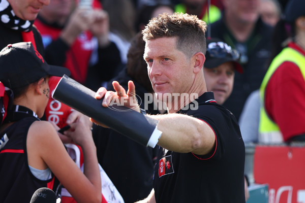 AFLW 2025 Round 05 - Essendon v St Kilda - A-62821861