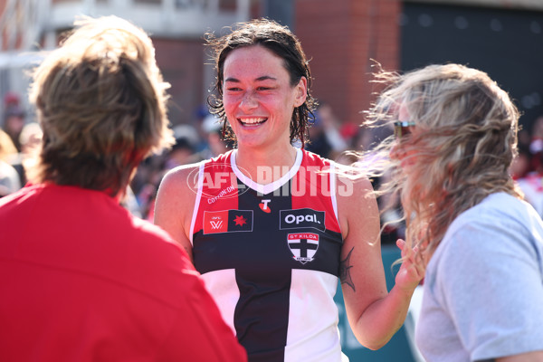 AFLW 2025 Round 05 - Essendon v St Kilda - A-62821870