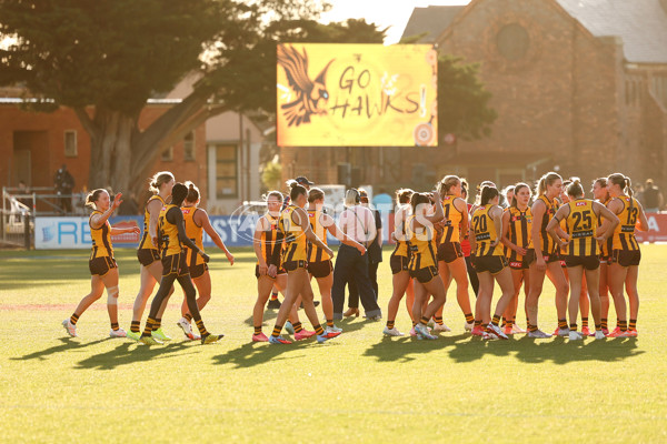AFLW 2025 Round 05 - Hawthorn v Adelaide - A-62821895