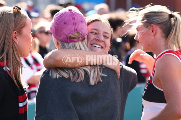 AFLW 2025 Round 05 - Essendon v St Kilda - A-62823316